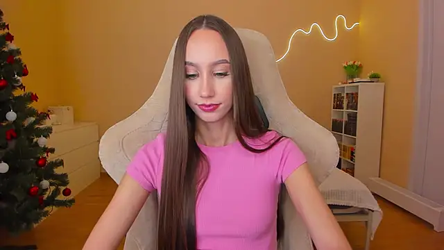 Snapshot of your_emily_ chatting on January 2025 07:18:02 PM your emily online show from January 2025 07:18:02 PM