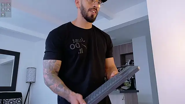 tony muscle online show from November 2025 09:40:01 PM