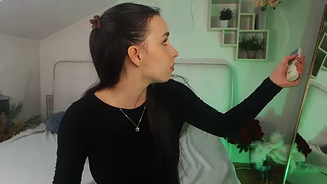 AuroraAksnesss online show from March 2025 07:58:02 AM