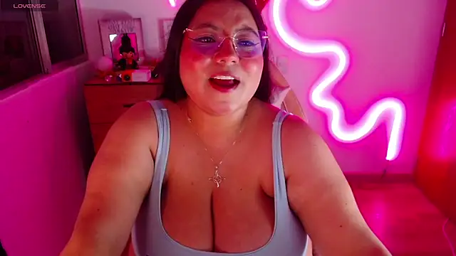 Snapshot of Rebeca_charme21 chatting on December 2024 06:06:01 AM Rebeca charme21 online show from December 2024 06:06:01 AM