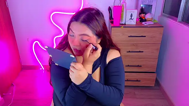 Snapshot of Rebeca_charme21 chatting on October 2025 07:18:02 AM Rebeca charme21 online show from October 2025 07:18:02 AM