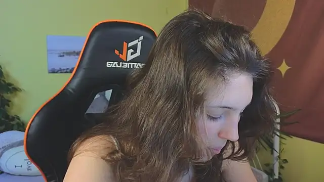 cherry lea online show from February 2025 06:02:02 PM