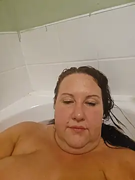 Snapshot of Bekahblows chatting on February 2025 07:07:01 PM Bekahblows online show from February 2025 07:07:01 PM