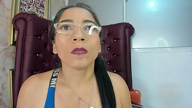 mature bigass   online show from January 2025 04:00:02 PM