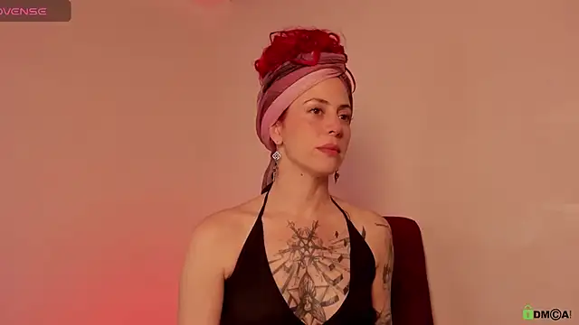 Snapshot of Borbala_Iggy chatting on December 2024 09:45:01 PM Borbala Iggy online show from December 2024 09:45:01 PM