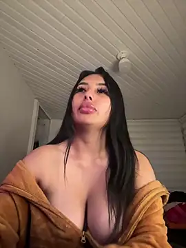 Anily Lovely online show from February 2026 11:42:02 PM