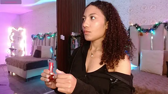 Daphnne tay online show from November 2025 06:23:02 AM