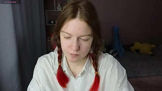 Snapshot of CassieJuice69 chatting on December 2024 05:11:01 PM CassieJuice69 online show from December 2024 05:11:01 PM