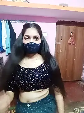 Snapshot of Cute-Simmi chatting on December 2024 07:31:01 AM Cute-Simmi online show from December 2024 07:31:01 AM