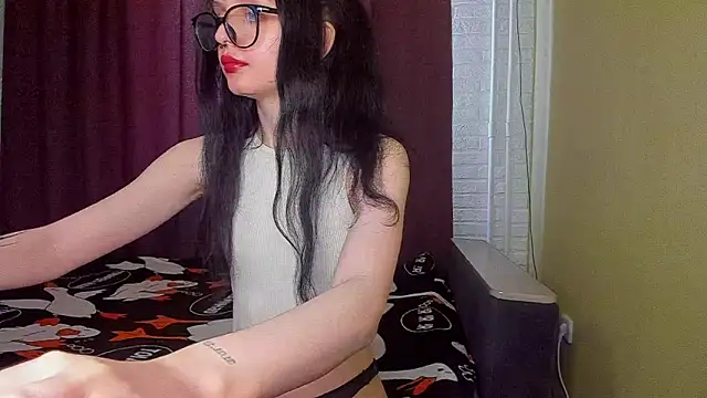 Hi Kitti online show from March 2025 09:17:02 AM