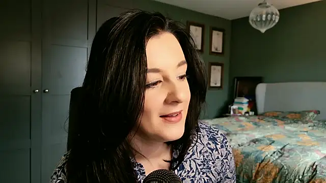 flatwhite0 online show from February 2026 10:05:01 AM