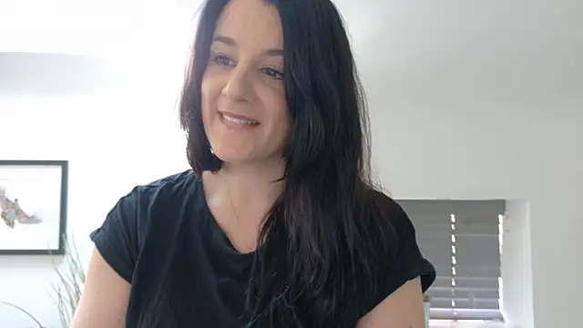 flatwhite0 online show from April 2026 10:47:02 AM