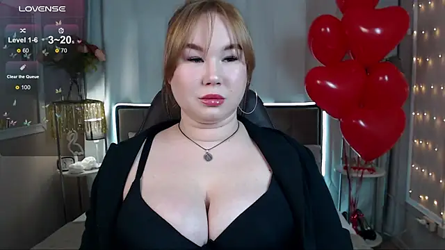 Snapshot of Emmy_Greis chatting on February 2025 12:01:02 PM Emmy Greis online show from February 2025 12:01:02 PM