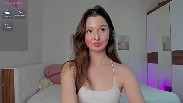 Snapshot of tender_babyy chatting on January 2025 06:32:02 PM tender babyy online show from January 2025 06:32:02 PM