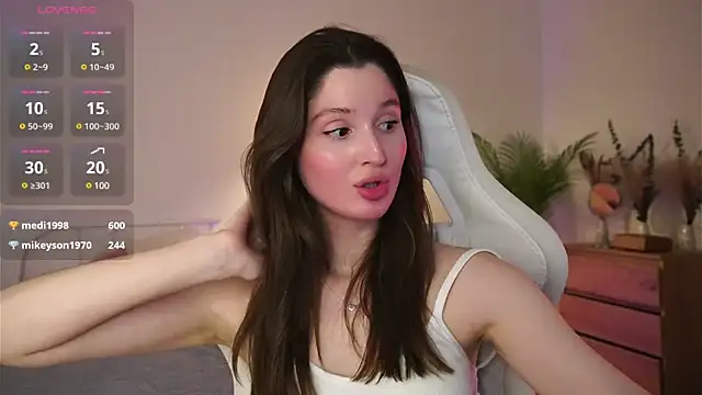 Snapshot of tender_babyy chatting on March 2025 01:53:01 PM tender babyy online show from March 2025 01:53:01 PM