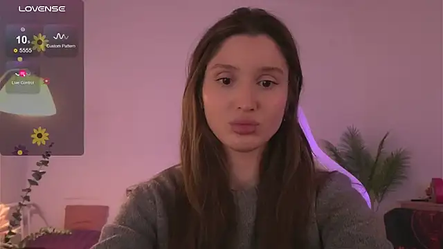 Snapshot of tender_babyy chatting on December 2025 10:41:02 AM tender babyy online show from December 2025 10:41:02 AM