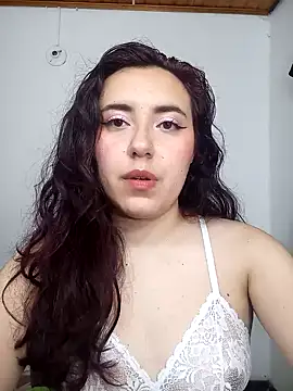 Emi chik online show from January 2025 10:51:01 AM