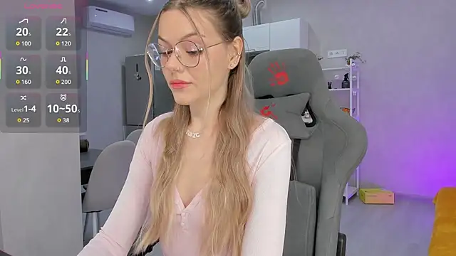 Marta May  online show from April 2026 10:55:01 AM