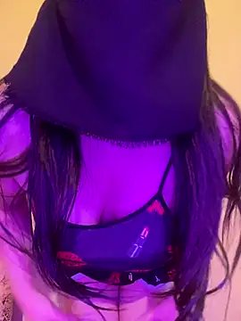 Cameelia online show from October 2025 02:58:02 AM