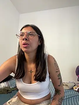 Snapshot of Argentiiniita chatting on March 2025 02:35:02 PM Argentiiniita online show from March 2025 02:35:02 PM