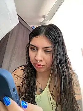 Snapshot of Argentiiniita chatting on November 2025 08:22:02 PM Argentiiniita online show from November 2025 08:22:02 PM