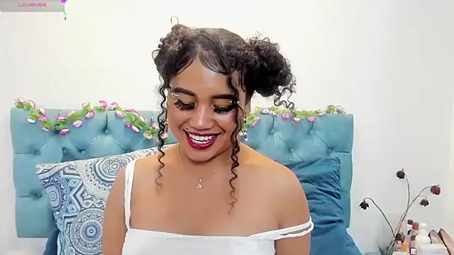 Sophie Smith69 online show from February 2025 01:06:01 PM