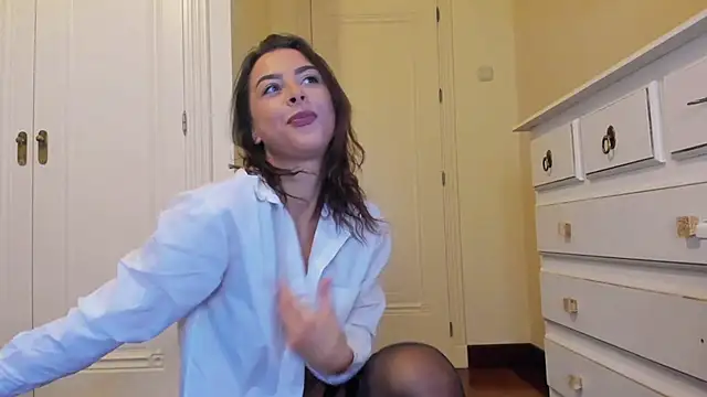 nycole new online show from February 2026 08:51:01 PM