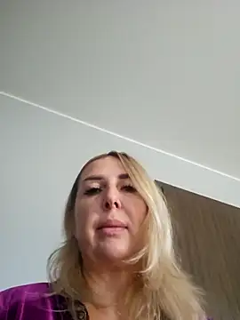 Snapshot of MariaRichi_ chatting on November 2025 07:51:02 AM MariaRichi online show from November 2025 07:51:02 AM