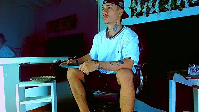 HannibalLester online show from March 2026 10:46:01 PM