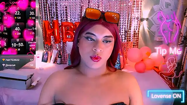 Snapshot of Emili_Roux chatting on February 2025 07:21:01 PM Emili Roux online show from February 2025 07:21:01 PM