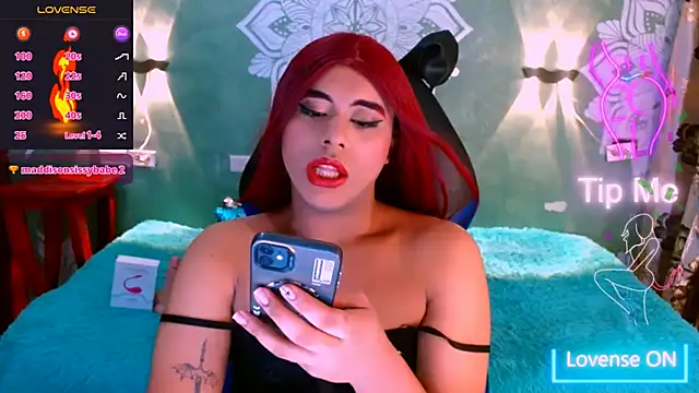 Snapshot of Emili_Roux chatting on March 2025 08:00:02 PM Emili Roux online show from March 2025 08:00:02 PM