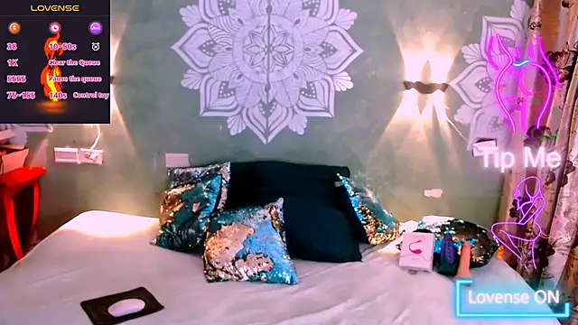 Snapshot of Emili_Roux chatting on March 2025 02:19:02 PM Emili Roux online show from March 2025 02:19:02 PM