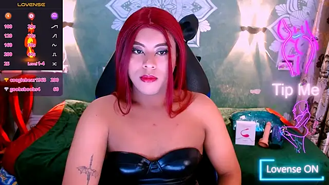 Snapshot of Emili_Roux chatting on March 2025 03:14:02 PM Emili Roux online show from March 2025 03:14:02 PM