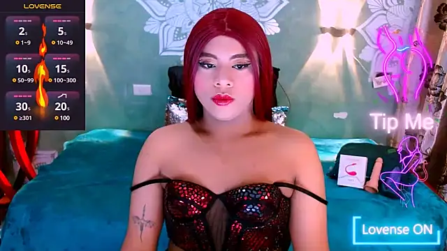 Snapshot of Emili_Roux chatting on March 2025 12:23:02 PM Emili Roux online show from March 2025 12:23:02 PM