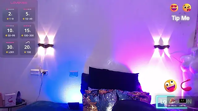 Snapshot of Emili_Roux chatting on November 2025 12:27:01 PM Emili Roux online show from November 2025 12:27:01 PM