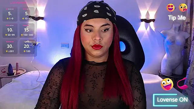 Snapshot of Emili_Roux chatting on December 2025 12:36:02 PM Emili Roux online show from December 2025 12:36:02 PM