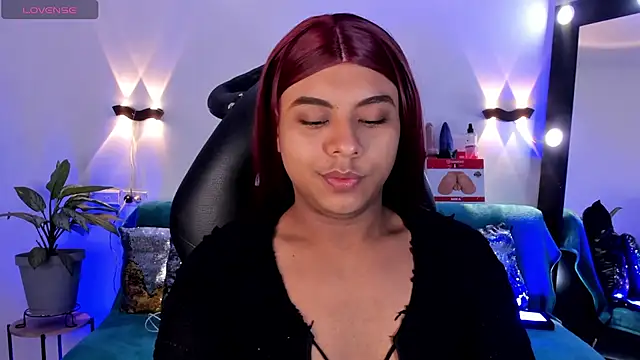 Snapshot of Emili_Roux chatting on May 2026 10:31:01 AM Emili Roux online show from May 2026 10:31:01 AM
