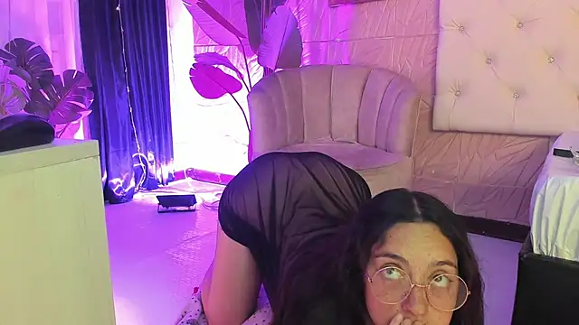 sadashi moon  online show from March 2025 03:40:01 AM