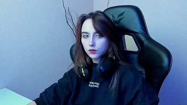 Snapshot of SilverDream chatting on December 2024 09:40:02 PM SilverDream online show from December 2024 09:40:02 PM