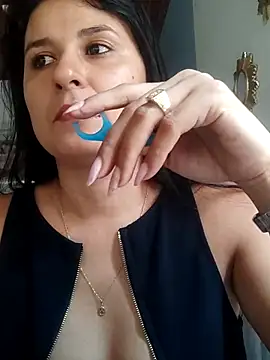 elena jonees online show from February 2025 06:48:02 PM