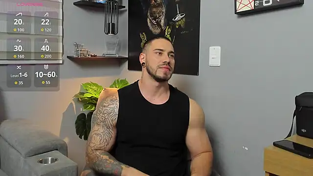 Giorgio-Leone online show from October 2025 11:14:01 PM