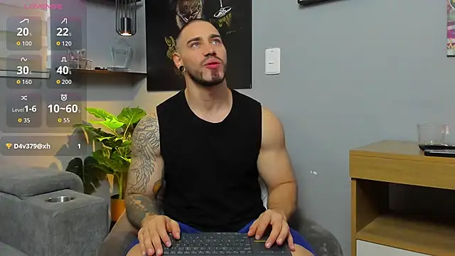 Giorgio-Leone online show from December 2025 06:06:01 PM