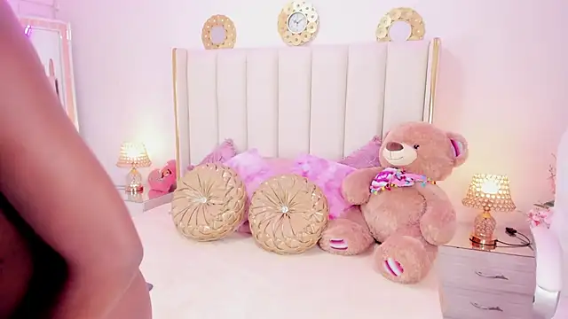 evangelin ts online show from October 2025 01:33:02 PM