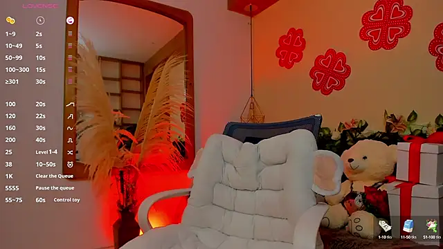 Snapshot of Hannah_williams1 chatting on February 2025 09:21:02 PM Hannah williams1 online show from February 2025 09:21:02 PM