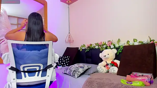 Snapshot of Hannah_williams1 chatting on February 2025 10:40:02 AM Hannah williams1 online show from February 2025 10:40:02 AM