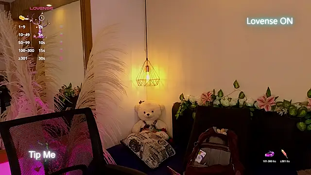 Snapshot of Hannah_williams1 chatting on November 2025 09:03:01 PM Hannah williams1 online show from November 2025 09:03:01 PM