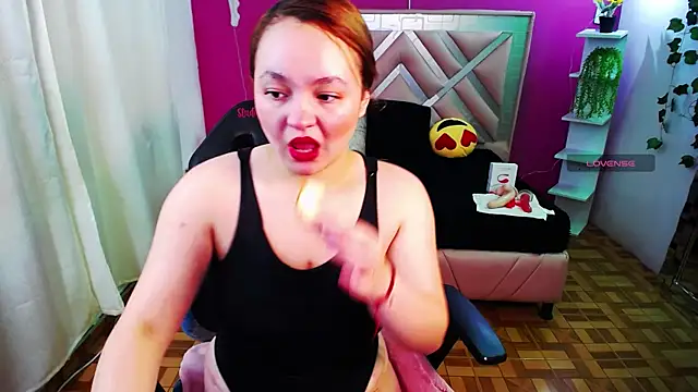 Snapshot of Naiara_Sex_ chatting on January 2025 12:15:02 PM Naiara Sex online show from January 2025 12:15:02 PM