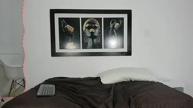 zoee lovv online show from September 2025 03:08:02 AM