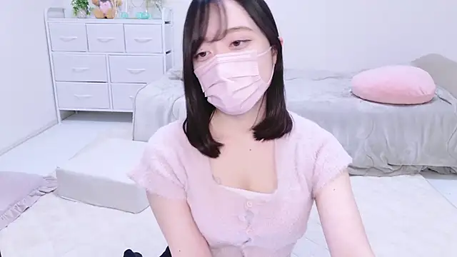 Yurie  online show from February 2025 11:01:02 AM