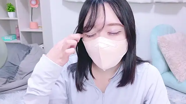 Yurie  online show from February 2025 03:38:01 PM